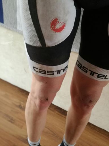 Halb so wild nur der Brustgurt hat in die Brust gedrückt