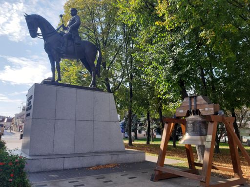 Rzeszów - dzwon i marszałek