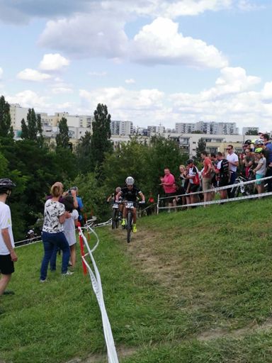 Oczywiście Maja prowadzi