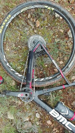Pané 3 : patte de dérailleur cassé.. Vélo HS