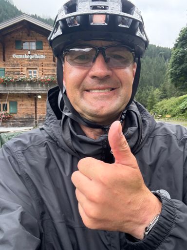 Ungemütliches Wetter, da hilft nur treten treten  die Pedalen