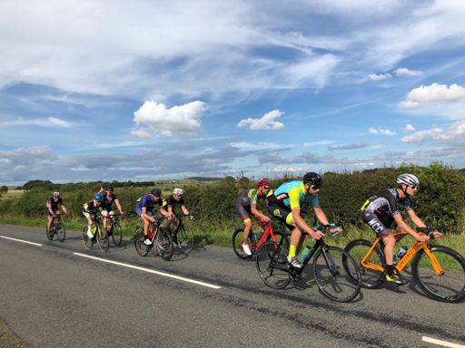 🛎 lap and still hanging in ....even managed a 👍