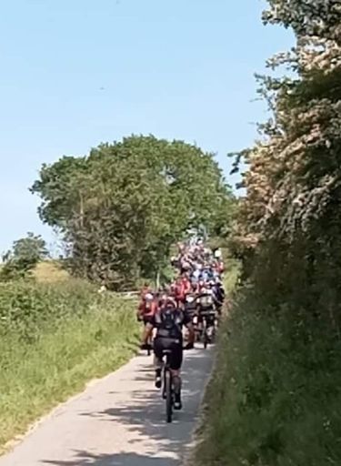 Someone's photo of the back of the first climb (I was briefly the leader at this point 😆)