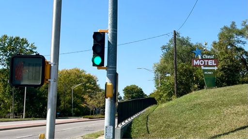 This photo was supposed to be of the motel sign, but the lens on my phone sucks. 