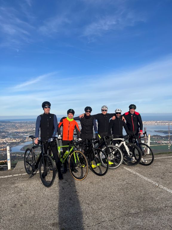 La tradicional ofrenda de año nuevo 🥂 a la diosa Cabarga ⛰️