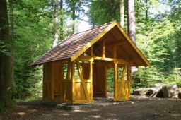 Abri à  côté de la fontaine Mélanie