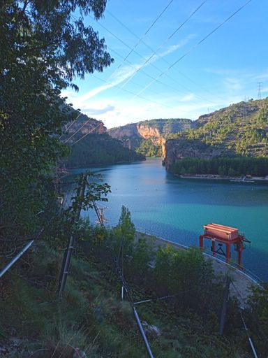 Río Júcar a su paso por Cortes de Pallás.