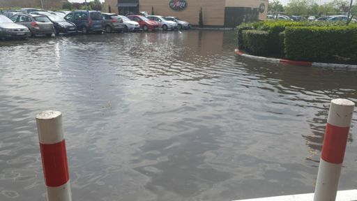 Inondations à Auchan
