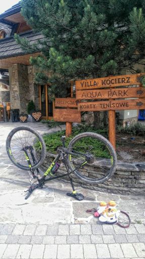 Tarła blaszka o tarcze i szybka wymiana klocków , akcja kombinerki