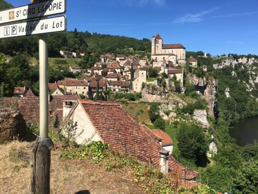 Saint cirq lapopie sans brouillard cette fois ...!!!