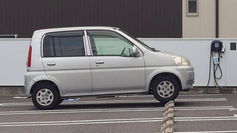 どうした、危うくお店に突っ込むところだったか?