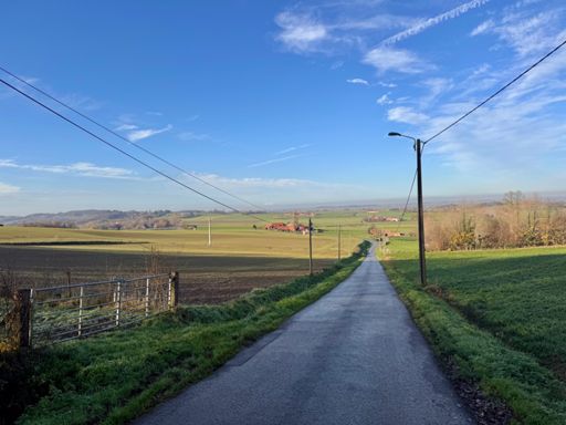 De l’autre côté du mont noir