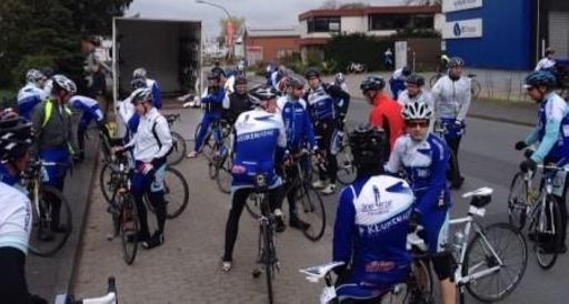 Om 8.30 uur fietsen uitladen