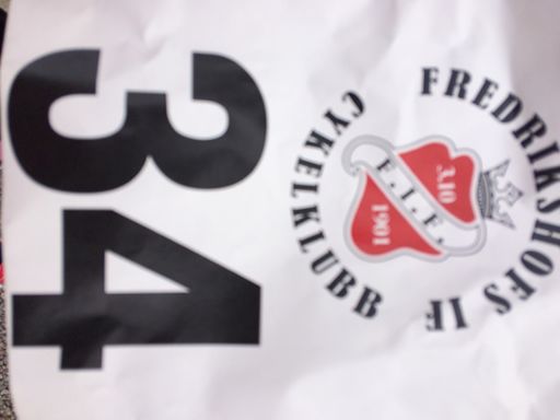 1. Cykla 3 varv runt Bornsjön.