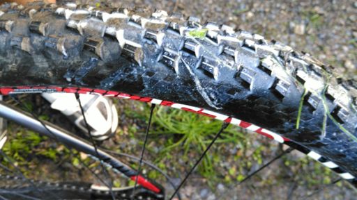 Aos 5km um pneu para o lixo