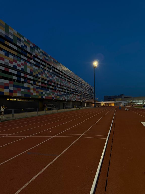 7’ Calentamiento
5 x 1000 - 5:15/5:25
2 x 500 - 5:00/5:05 (han sido a menos 🦅)