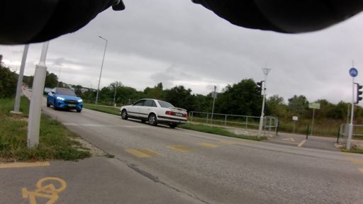 Hülye szegmens ez, teljesen lutri, hogy szabad útja van-e az embernek.  Nem volt.