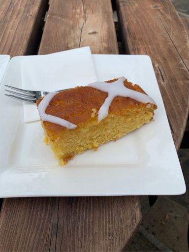 Lemon drizzle cake 😋