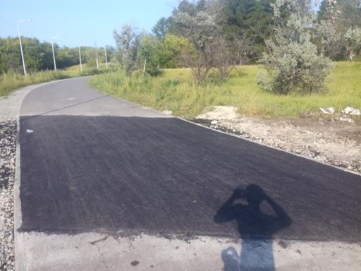 Заплатка после строительства внутреннего кольца это ж россия тут сначала кладут дорожку а потом Камазами гружеными поперек ездят