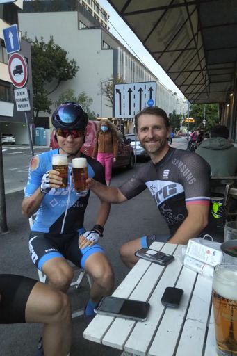 Zaslúžená rehydratácia v La Putike 🍻😄