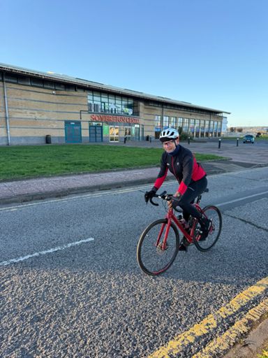 Hesmer ! I think he misread the invite and thought it was a fancy dress ride….. Mark came as a lady bird! 😂😂😂