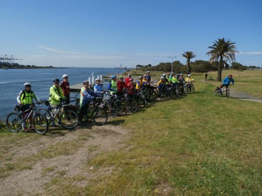 ... to take a group photo.
