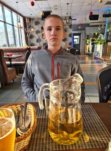 Кафе "Золотая рыбка".