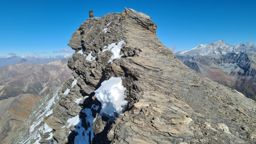 Pointe de Vouasson par le lac bleu et le glacier. Retour par le mont de l’étoile