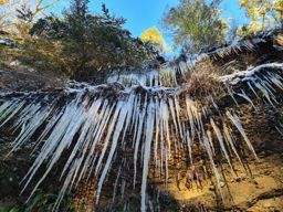 3 pierres, 2 rougimonts et 1 todlaine