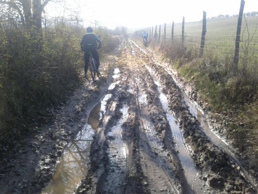 Slick gumival érdekes volt.