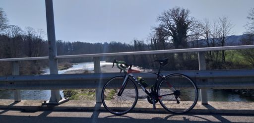 Por duas vezes ia caindo...duas rabanadas de vento 💨 de lado...tive que travar a fundo para não cair..🙈🙈😳😳😁👍💃🏔🍀🇵🇹🇨🇭🇧🇷🦁🐺🏔🏔🍀🏔🏔🏔🏔☝️😉