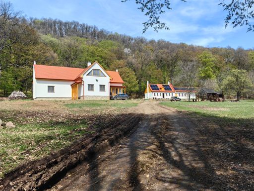 Hidegkút kulcsos ház 