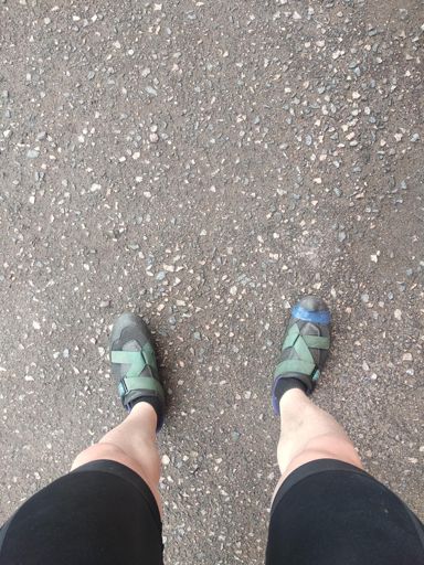 "Что у тебя за любовь к этим ёбаным сапогам?" (с)