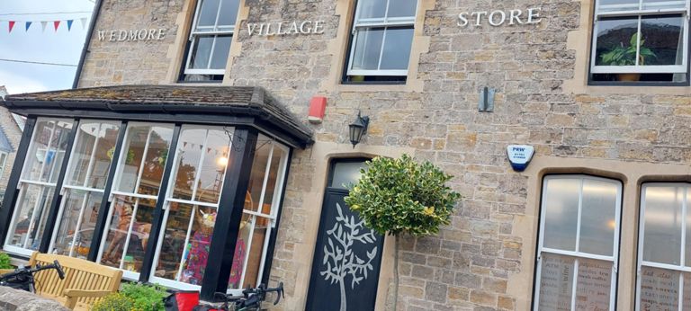 Wedmore, maybe 4 miles from Cheddar. I had been thinking about an  egg and watercress sandwich on soft bread for an hour, so stopped here for sustenance: Cranberry and brie sarny instead with tea.