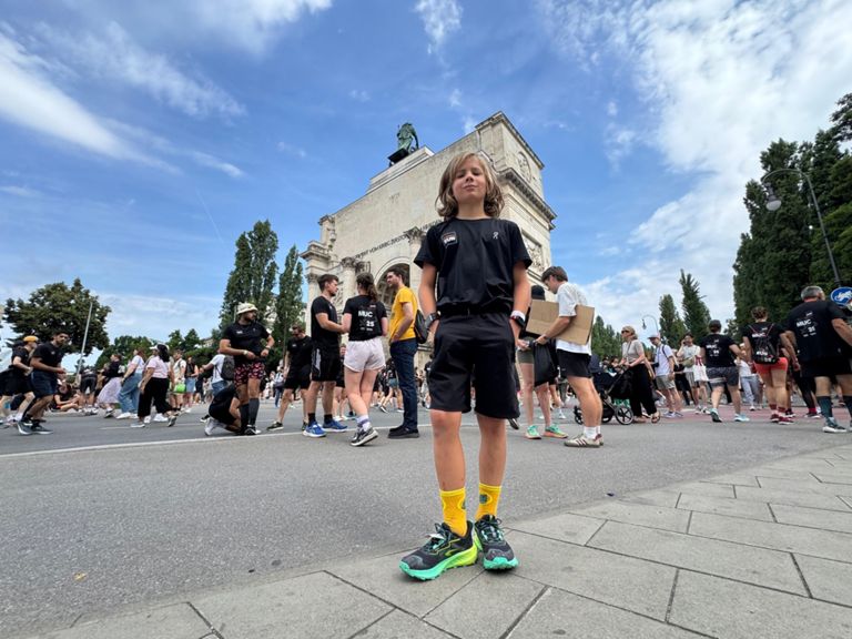 Race image