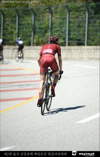 이 사진을 잊지 말자.. 성급한 자만에 처참히 녹아내린 장면을 고스란히 담고 있음을...