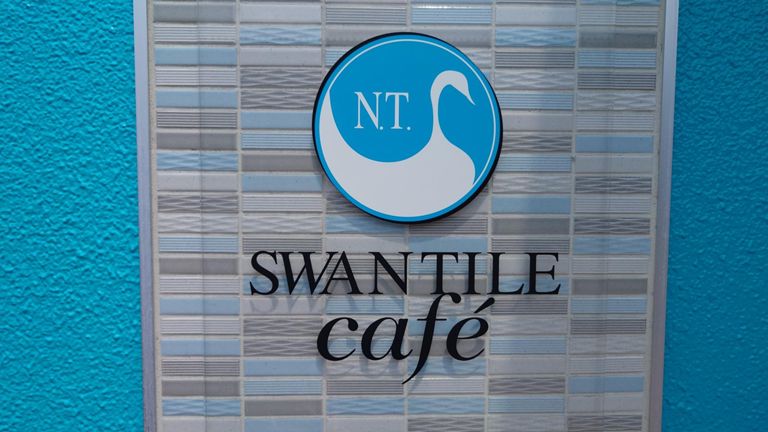 灯屋へモーニングしに向かったらモーニングの時間に間に合わず、計画変更してランチしようとTerrace cafe 織部行ったら1時間待ち。 
で、結局スワンタイル カフェでランチをすることに。