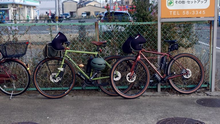 通勤快速×2台。