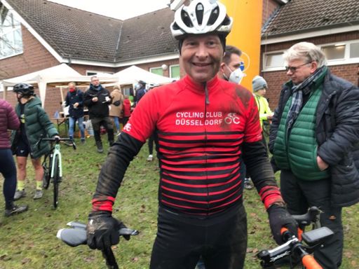 Nach dem Rennen mit Schmutzspuren 🥴