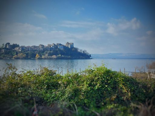 Anguillara Sabazia, lato est 