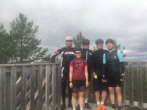 Pänötyskuva viimosen päälle.