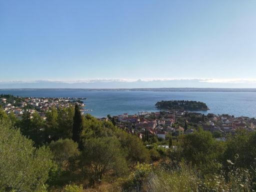 Preko i otočić Galovac, po domaći Školjić