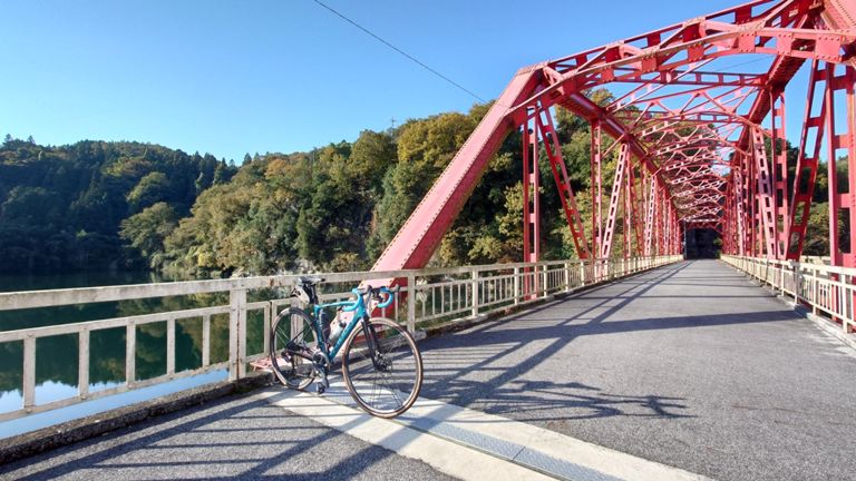 八百津入り。
このあたりの紅葉はまだまだでした。