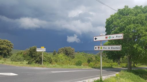 Aïe ouï l orage = maison....