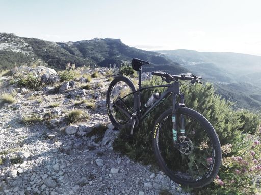 Le Mont caume en fond ⛰️