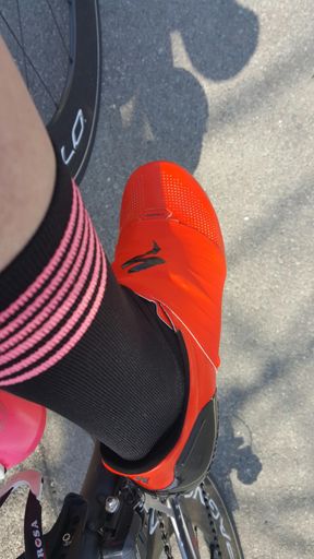 履くのに約３０分かかりました。