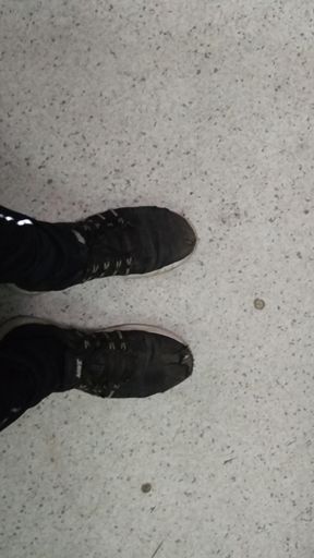 Когда постирал две пары кроссовок и тут приспичило побегать 😂 на помощь всегда придут они😂