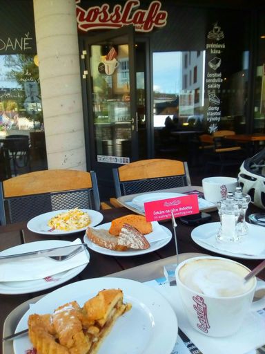 breakfast ☕🍰🍜