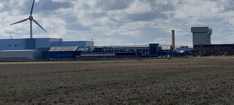 Princes, as in tinned fish, Long Sutton.
https://www.princesgroup.com/location/long-sutton/