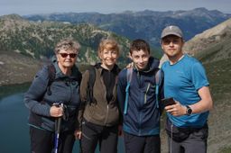 Rando fleurie autour du lac d’Allos